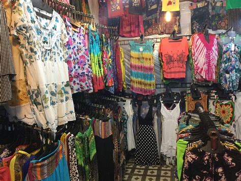 things to buy in goa for girlfriend